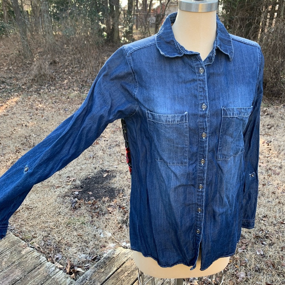 Floral Roses Burnout Velvet Denim Button-Up Shirt - Picture 5 of 14